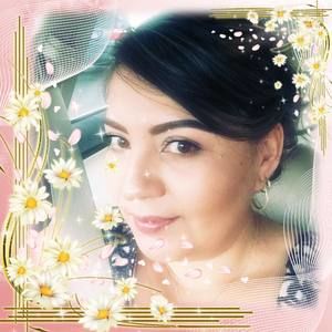 Meet your Posher, Yolanda